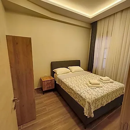Majestik Hotel *